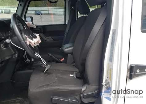 2017 Jeep Wrangler Unlimited Sport z USA, uszkodzony, nr VIN 1C4BJWDG2HL564291